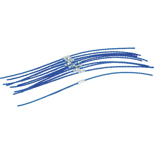 Plusieurs fils en plastique torsadés bleus avec des clips métalliques, disposés en rang sur un fond blanc. Il s'agit de bandes de fil de rechange pour un coupe-bordures de jardin.