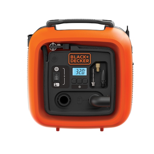 Vooraanzicht van een BLACK+DECKER draagbare luchtcompressor, model ASI400, met een oranje behuizing. Het bedieningspaneel bevat een digitaal scherm met het getal 32.0, verschillende knoppen, een aan/uit-schakelaar en aansluitingen voor luchtslangen.