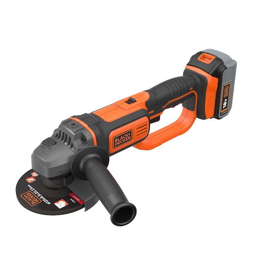 BLACK+DECKER draadloze haakse slijper met oranje en zwart ontwerp, voorzien van een 18V lithium batterij, zijhandgreep en snijschijf.