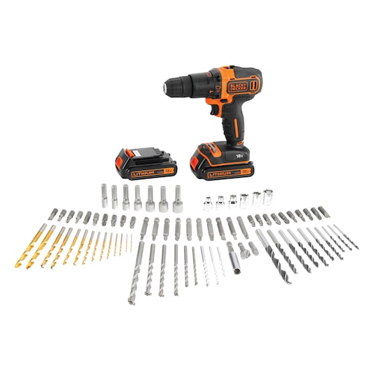 Set de perceuse sans fil BLACK+DECKER avec deux batteries lithium 18V, assortiments de forets, embouts de tournevis et douilles, disposé sur fond blanc.