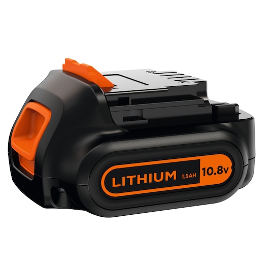 Een BLACK+DECKER 10,8 volt 1,5Ah lithium-ion batterij, vooral zwart met oranje accenten en label, bedoeld voor gebruik met compatibele draadloze gereedschappen.