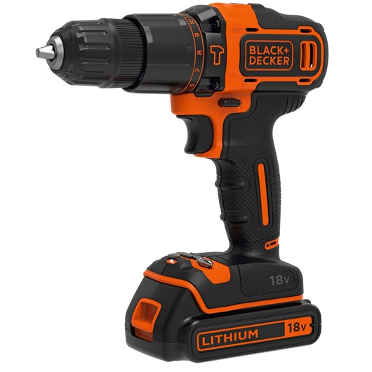 BLACK+DECKER BDCHD18K perceuse sans fil, noire et orange, angle latéral sur fond blanc.