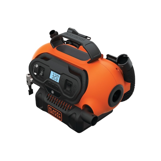 BLACKDECKER BDCINF18N draagbare oranje luchtcompressor met digitaal display, voorkant.