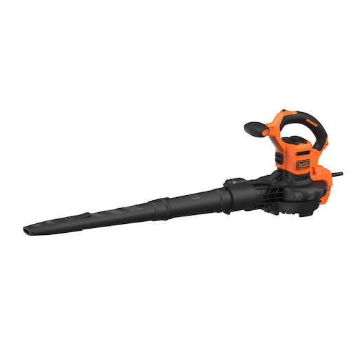 BLACKDECKER BEBLV301 oranje en zwarte bladblazer zijaanzicht op witte achtergrond.