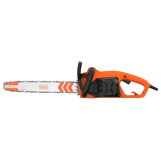BLACK+DECKER BECS2245 elektrische kettingzaag zijaanzicht, oranje en zwarte behuizing met 45 cm zaagblad.