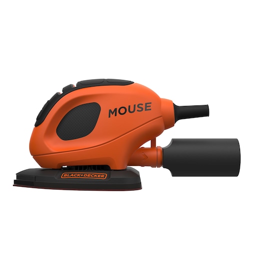Een oranje-zwarte BLACK+DECKER mouse schuurmachine met het woord 'MOUSE' op de zijkant. De schuurmachine heeft een compact, ergonomisch ontwerp en een stofopvangaccessoire.