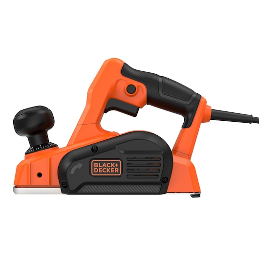Photo du rabot électrique manuel BLACK+DECKER BEW712, vue latérale, corps orange et noir, outil filaire.