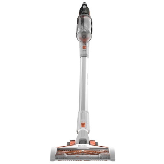 Vue de face d'un aspirateur balai sans fil BLACK+DECKER, montrant son design blanc et orange avec un réservoir à poussière transparent et une brosse.