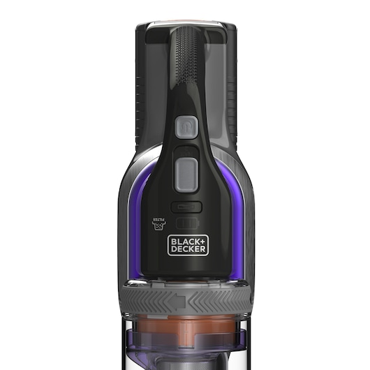 Close-up van de voorkant van een draadloze BLACK+DECKER-stofzuiger, met het handvat, de bedieningsknoppen en het merklogo.