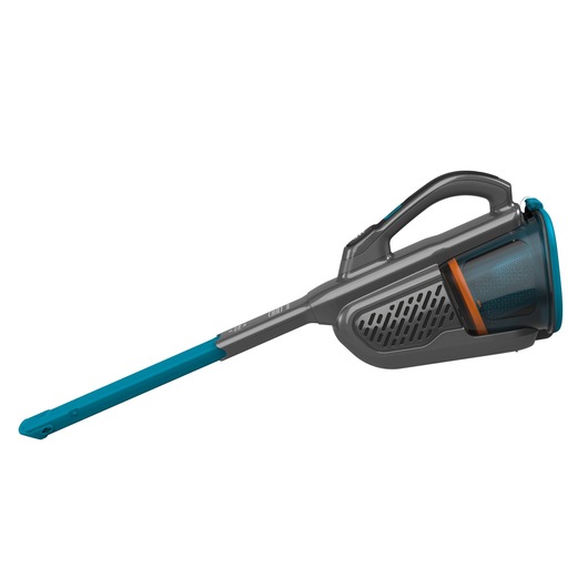 Een BLACK+DECKER draadloze handstofzuiger met een lange, slanke blauwe zuigmond en een stijlvol grijs en oranje ontwerp, afgebeeld tegen een witte achtergrond.