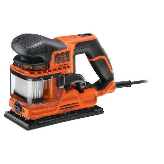 Une ponceuse électrique BLACK+DECKER à finition avec un design orange et noir, équipée d’un collecteur de poussière et d’une poignée avec câble.