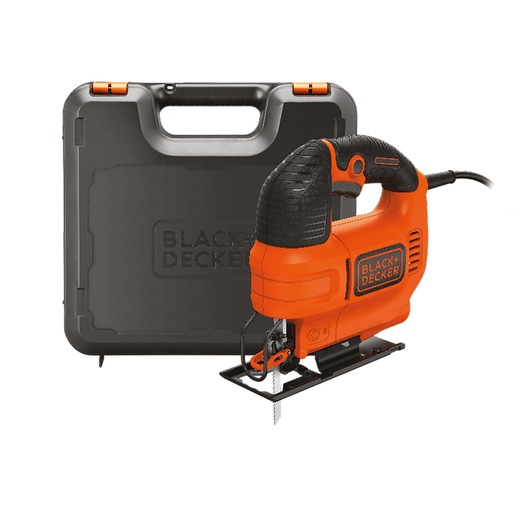 Een oranje en zwarte BLACK+DECKER decoupeerzaag met een zwarte draagkoffer, weergegeven tegen een witte achtergrond.