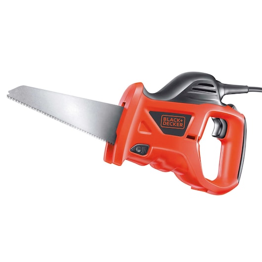 Photo de la scie électrique BLACK+DECKER KS880EC, rouge et noire, vue latérale sur fond blanc.